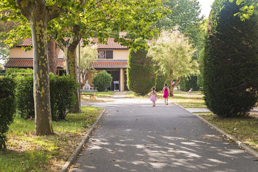Azureva Saint Cyprien Aparthotel Buitenkant foto