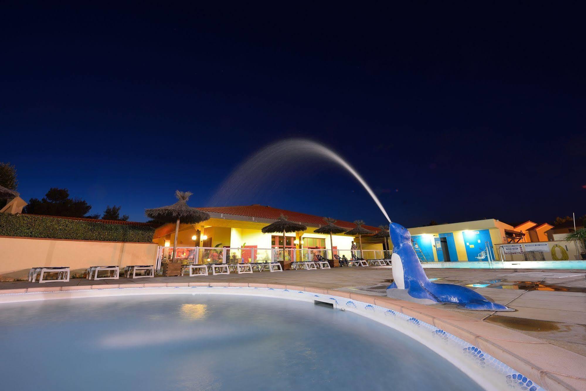 Azureva Saint Cyprien Aparthotel Buitenkant foto